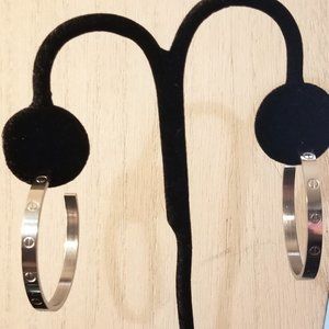 Lovely Stainless Steel White GLD Filled Screw Hoop